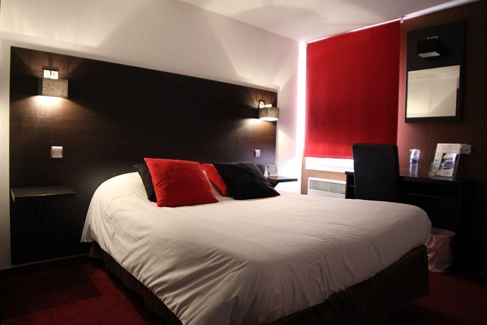 Logis Hotel Lons-Le-Saunier - Restaurant Le Grill 외부 사진