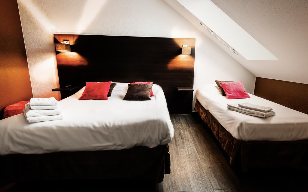 Logis Hotel Lons-Le-Saunier - Restaurant Le Grill 외부 사진