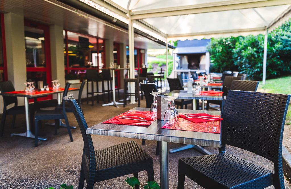 Logis Hotel Lons-Le-Saunier - Restaurant Le Grill 외부 사진