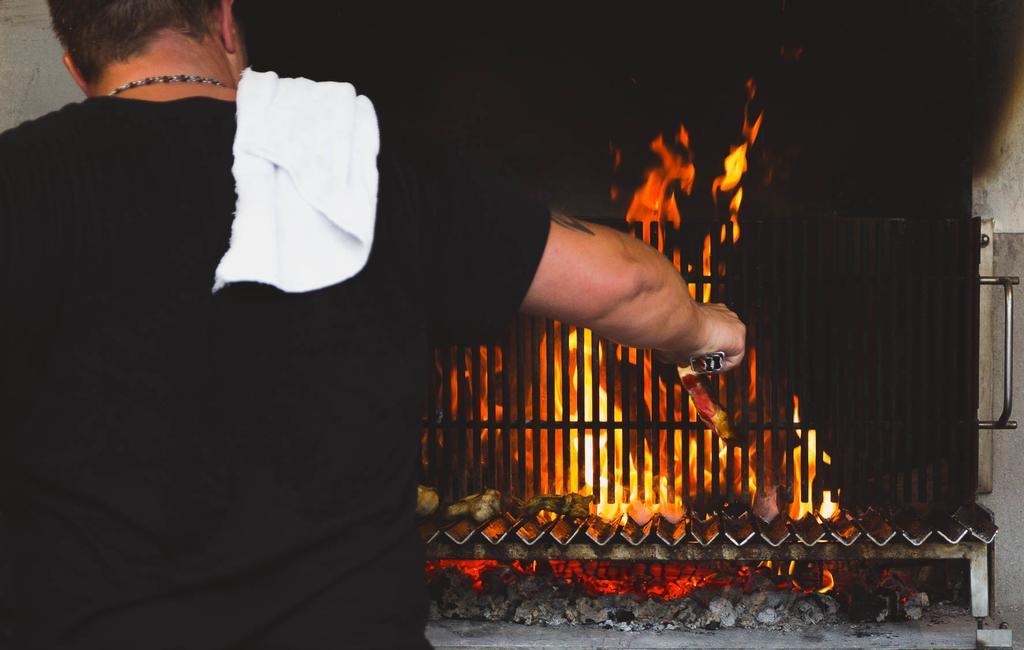 Logis Hotel Lons-Le-Saunier - Restaurant Le Grill 외부 사진