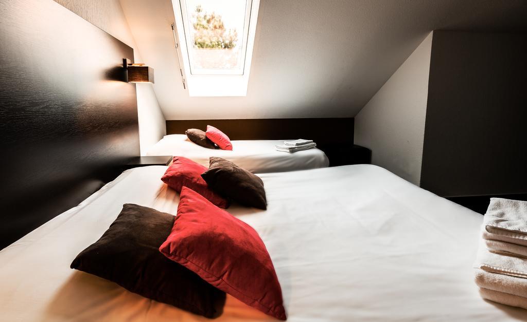 Logis Hotel Lons-Le-Saunier - Restaurant Le Grill 외부 사진