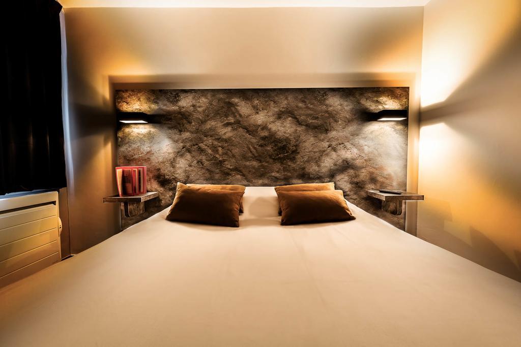 Logis Hotel Lons-Le-Saunier - Restaurant Le Grill 외부 사진
