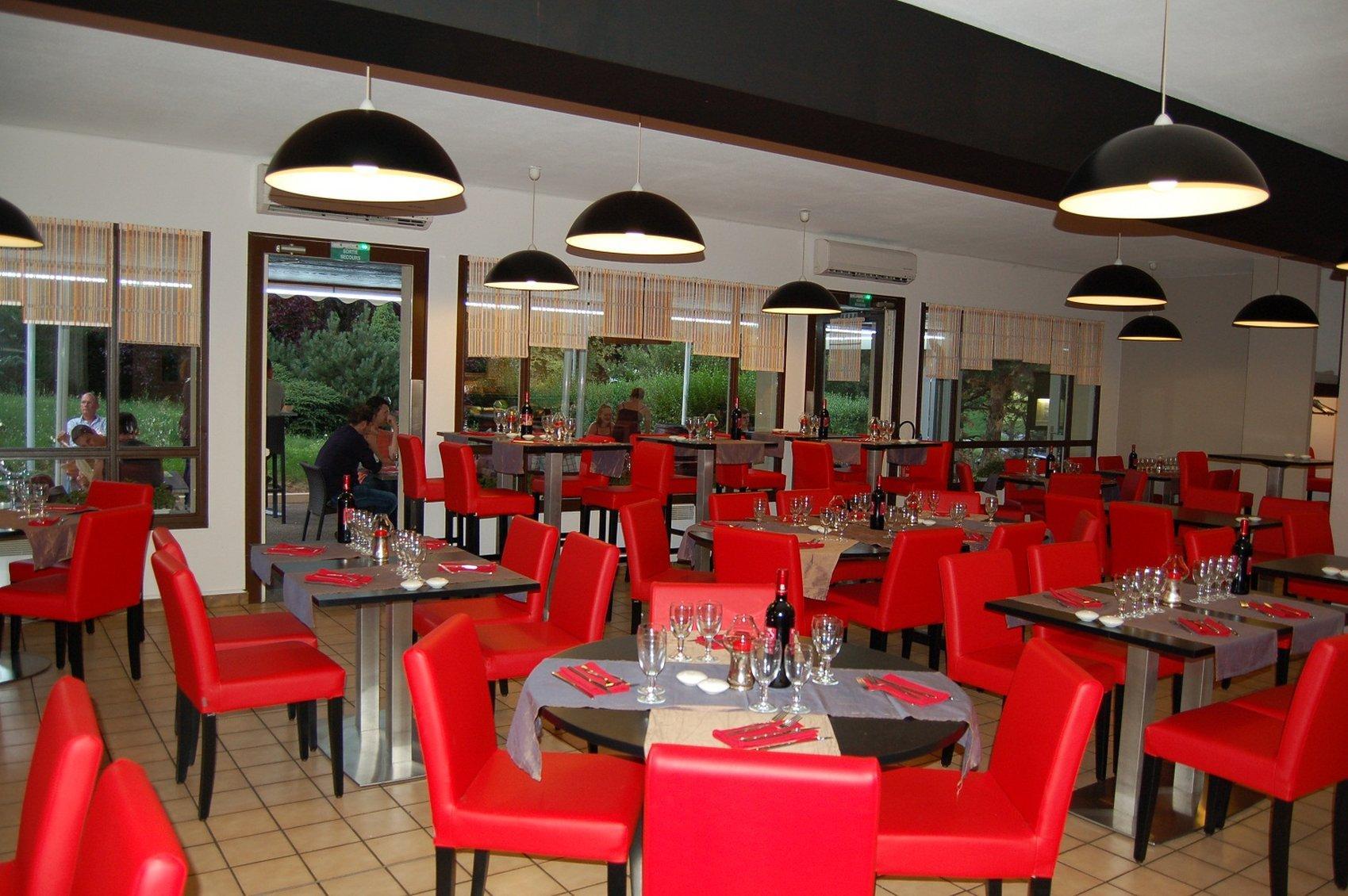 Logis Hotel Lons-Le-Saunier - Restaurant Le Grill 외부 사진
