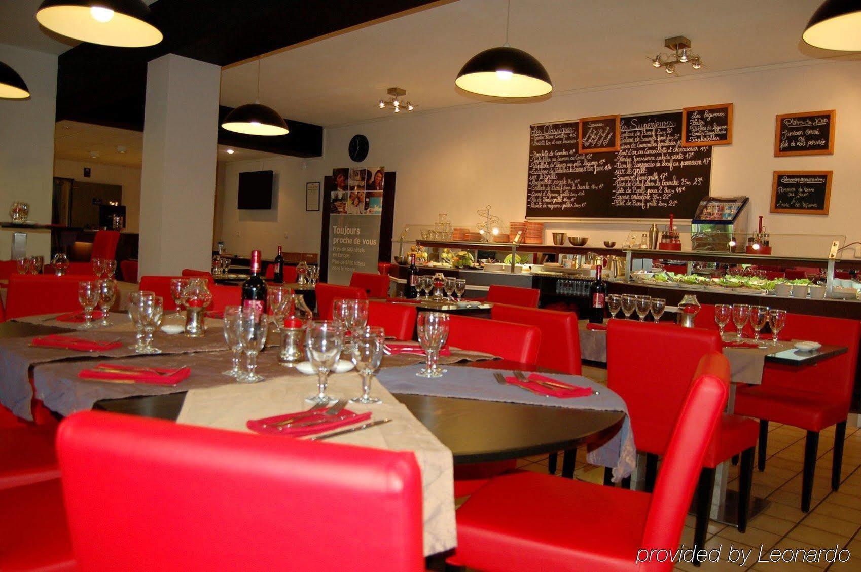 Logis Hotel Lons-Le-Saunier - Restaurant Le Grill 외부 사진