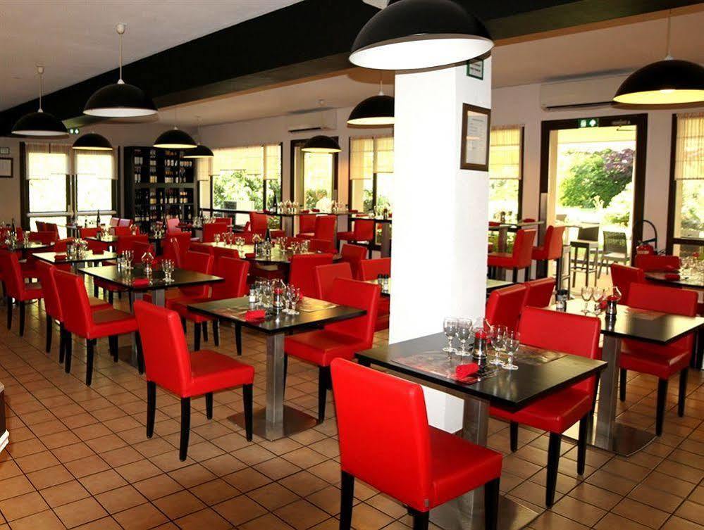 Logis Hotel Lons-Le-Saunier - Restaurant Le Grill 외부 사진