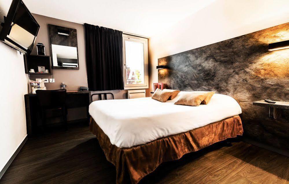 Logis Hotel Lons-Le-Saunier - Restaurant Le Grill 외부 사진